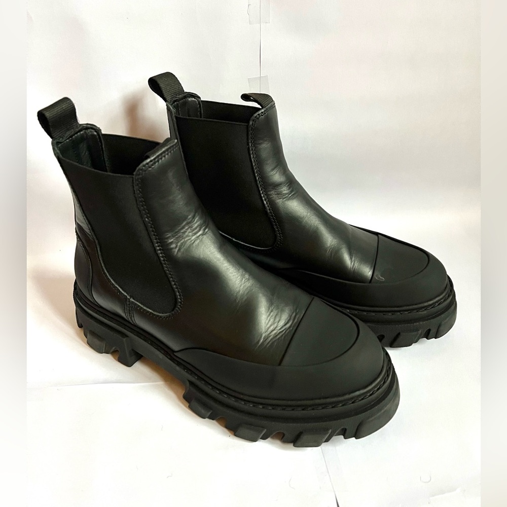 Ganni Low Chelsea Boots, size 41